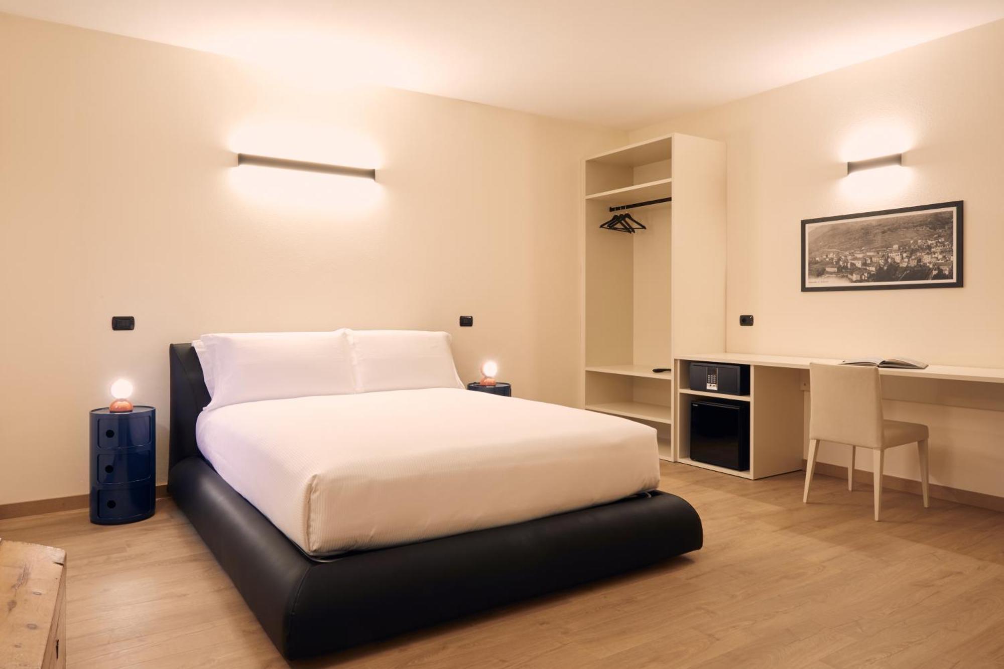 Bed and Breakfast Le Corti Dei Sassi Berbenno di Valtellina Habitación foto